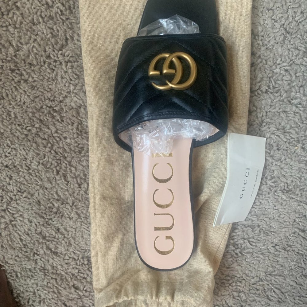 Womens Gucci Slippers - Picture 3 of 6